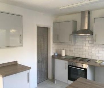 3 bedroom House To Let - Photo 5