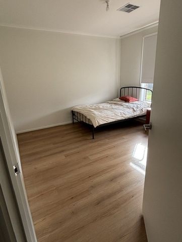 4-bedroom shared house / townhouse, Martin Pde - Photo 4