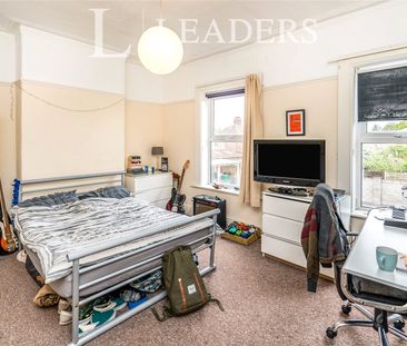 3 bedroom house to rent Olivia Grove, Manchester, M14 - Photo 3