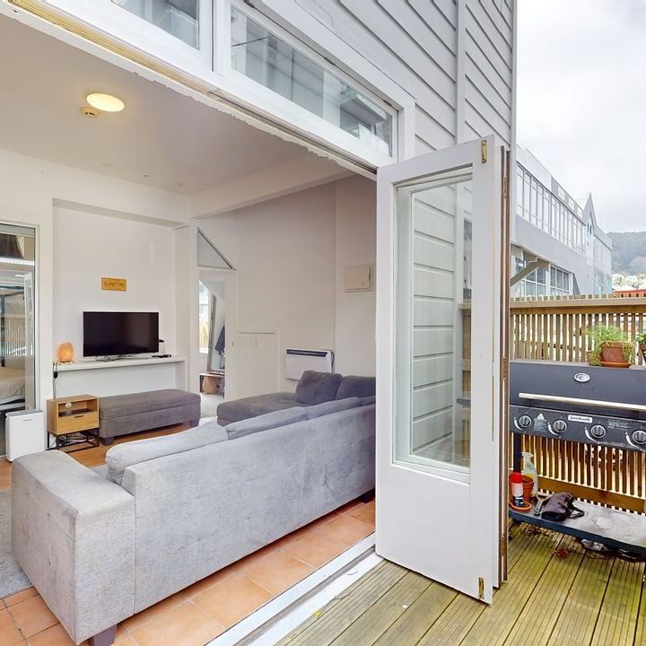 18 Tennyson Street, Te Aro - Photo 1