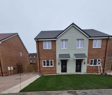 3 bedroom semi-detached house to rent - Photo 2