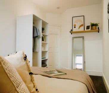 4 Bedroom House - Photo 2