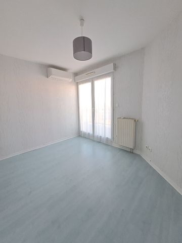 Location Appartement 3 pièces 72m² - Photo 4
