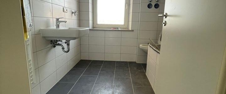 Helle 3 Zimmer Wohnung zu vermieten - Foto 1