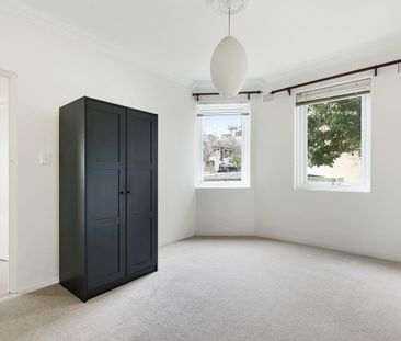 Ground floor apartment just moments from Balmain Village - Photo 2