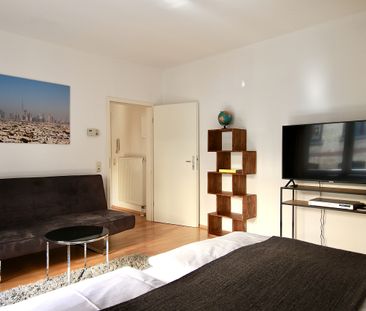 Schön möbliertes Apartment mit Balkon im Rathenauviertel - Photo 1