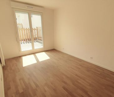 location Appartement T2 DE 46m² À MONTGERON - Photo 1