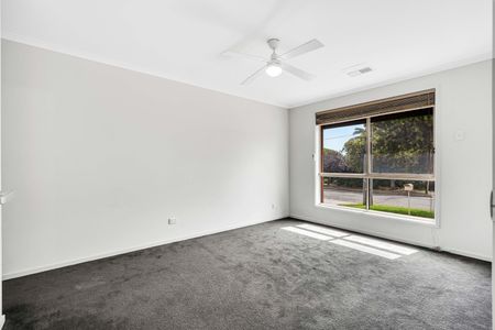 5A The Parkway, Holden Hill SA 5088 - House For Rent | Domain - Photo 4