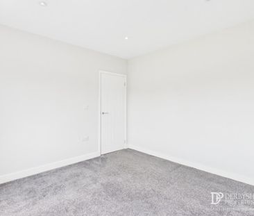 3 Bedroom Detached House - Photo 2