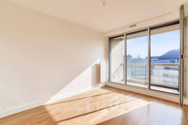 Location appartement, Paris 15ème (75015), 6 pièces, 134.67 m², ref 86508622 - Photo 1