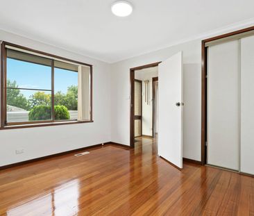 12 Moran Street, Viewbank - Photo 2