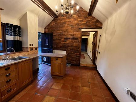 2 bedroom cottage to rent - Photo 3
