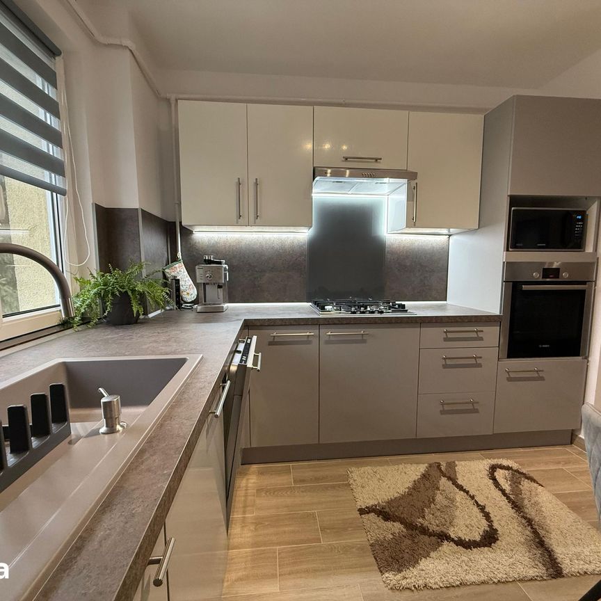Zona Pizza Albina – Ap. 2 camere, mobilat si utilat - Fotografie 1