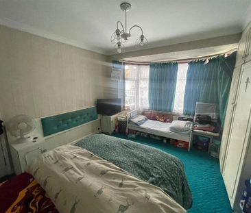 5 bedroom semi-detached house to rent - Photo 5