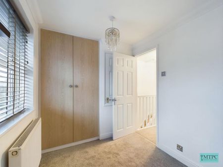 2 bedroom terraced house to rent - Photo 2