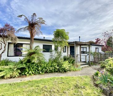 Charming Home in the Sunny Heart of Richmond - Photo 2