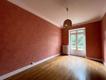 Location Appartement 4 pièces 109m² AUBENAS 07200 - Photo 2