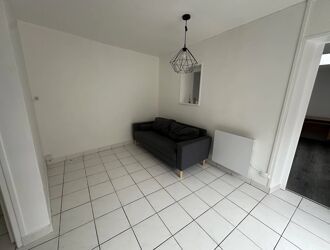 Location Appartement 2 pièces 39 m2 à Saint-Quentin - Photo 2