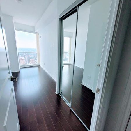 For Lease - 386 Yonge Street Unit# 5210, Toronto, Ontario - Photo 3