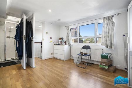 4 bedroom terraced house to rent - Photo 4