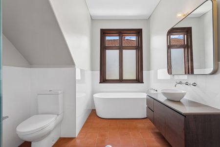 145 Oberon Street, Coogee NSW 2034 - House For Rent | Domain - Photo 2