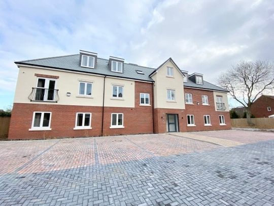 Danelaw Court, Hinckley, LE10 - Photo 1