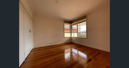 4/13 Garden Avenue, Glen Huntly - Photo 2