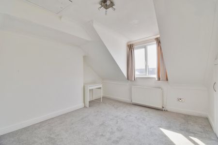 3 bedroom apartment to rent - Photo 3