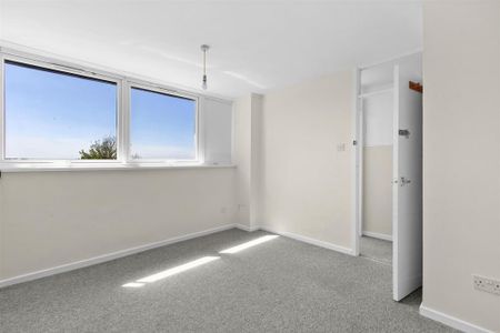 3 bedroom apartment to rent - Photo 5