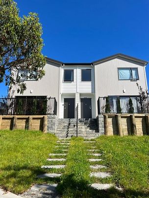 4 Bedroom Townhouse in New Lynn - Photo 1