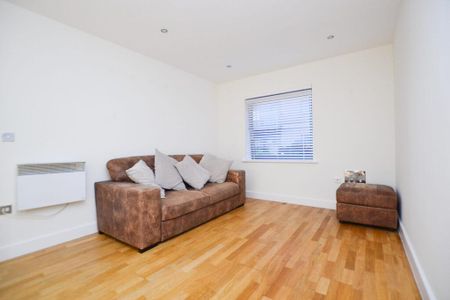 1 bedroom apartment to rent - Photo 2