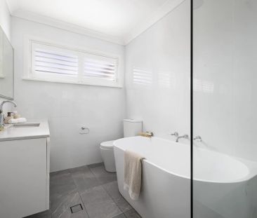 Boutique Style With A Double Garage And 202sqm On Title - Photo 3