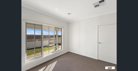 🏠 Brand New 4-Bedroom in Eynesbury - $350pw - Photo 3