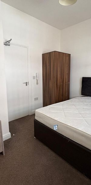Room 104, Harts House, , UK - Photo 1