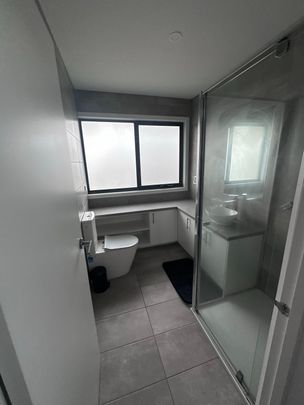Ardeer - Photo 1