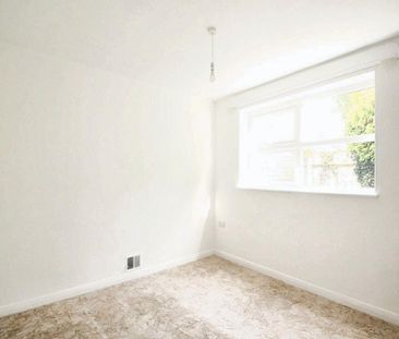 4 bedroom detached house to rent - Photo 6