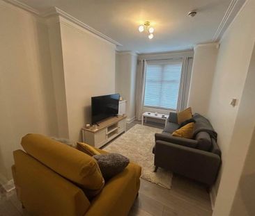 19 Sandhurst Drive, Stranmillis, Belfast, BT9 5AY - Photo 2
