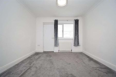 Clayton Rise, Wakefield, WF1 - Photo 5