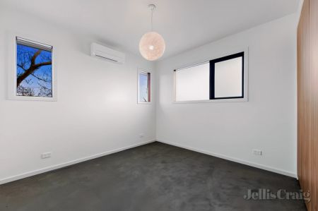 3 Bed, 2 Bath - Photo 4
