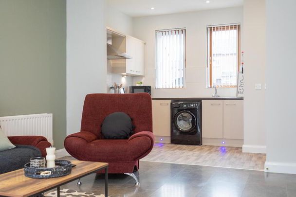 Room 4, Epworth Street, Belfast, BT5 4QR - Photo 1