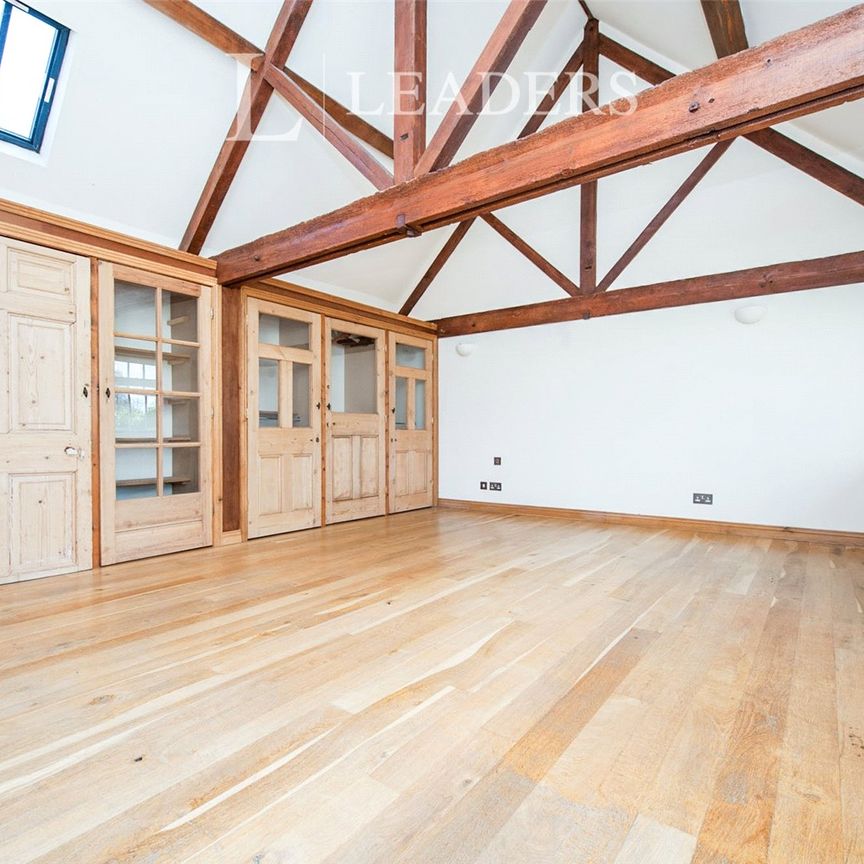 6 bedroom house to rent West End Farm, Poole Keynes, Cirencester, GL7 - Photo 1