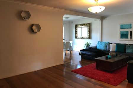 Perfectly Situated! - Photo 5