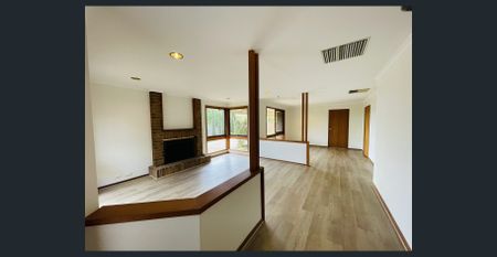 Spacious 3-Bedroom Home in a Leafy, Quiet Street - Photo 3