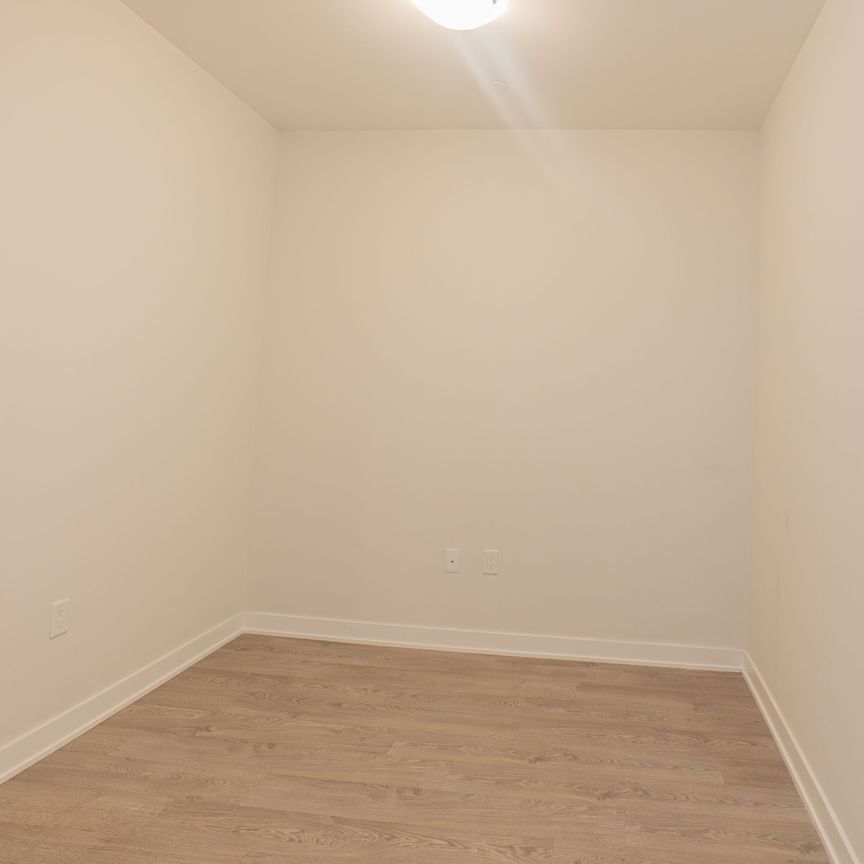 For Lease - 4675 Metcalfe Avenue Unit# 101, Mississauga, Ontario - Photo 1