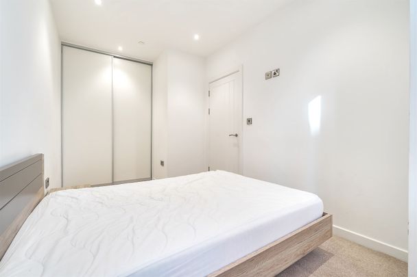Garrard House, Reading, RG1 1NR - Photo 1