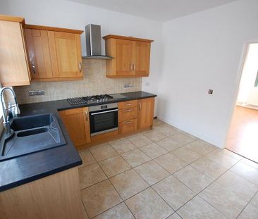 2 bedroom terraced house to rent - Photo 6