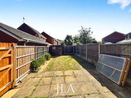 3 bed semi-detached house to rent in Taverners Road, Leicester, LE4 - Photo 3