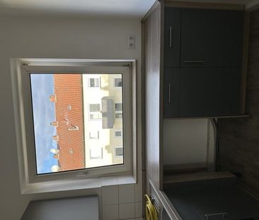 Renovierte 3-Zimmer-Wohnung mit Einbauküche - Photo 1