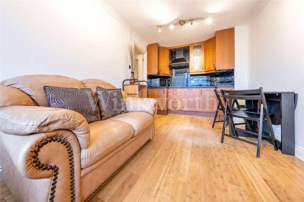 Britten Close, London, NW11 - Photo 1