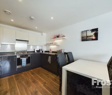 Town Lane, Stanwell, Staines-upon-Thames,TW19 - Photo 2